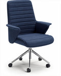Blauwe bureaustoel met verstelbare hoogte en vijfpunts wielen 45 x 60 x 90cm